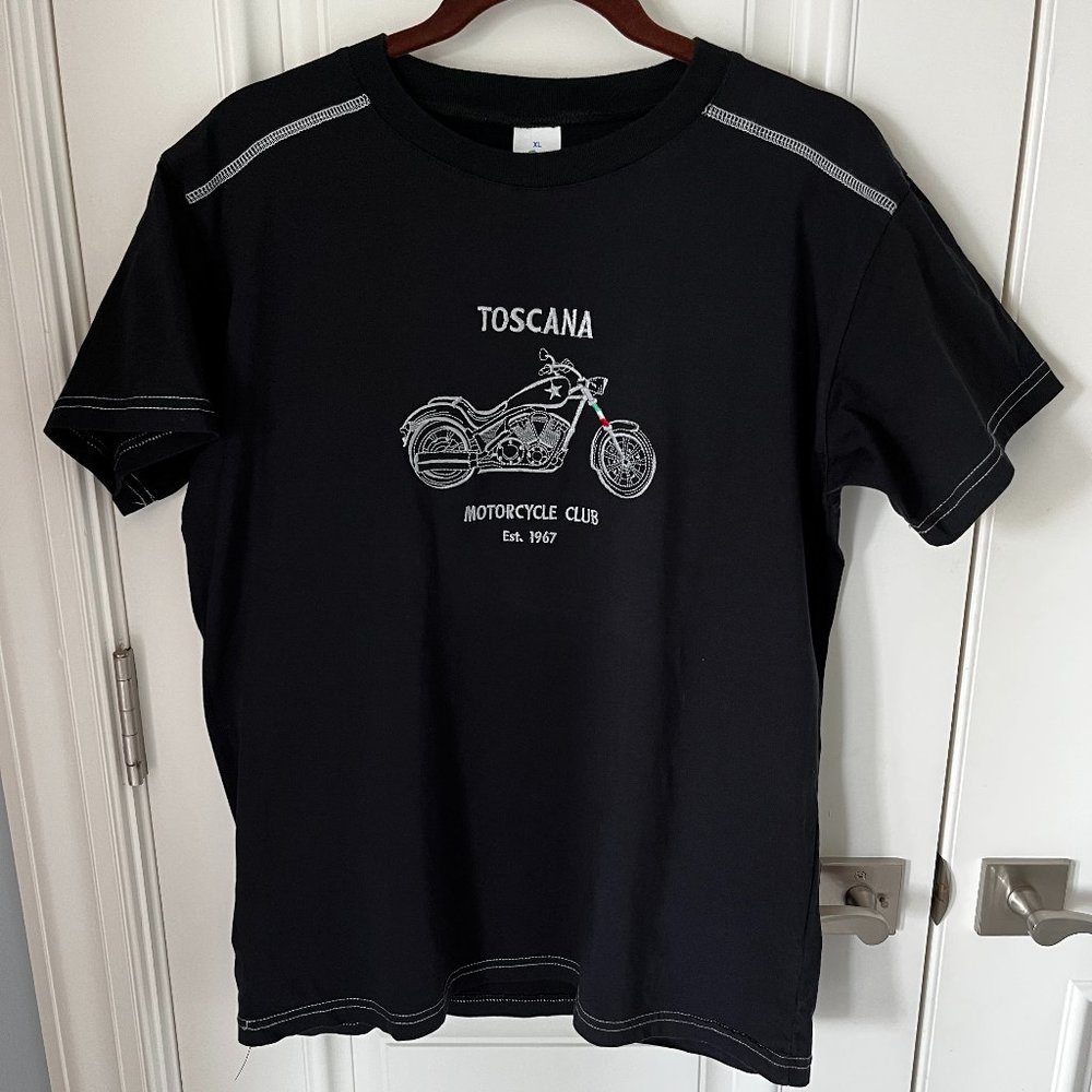 Women's black tee